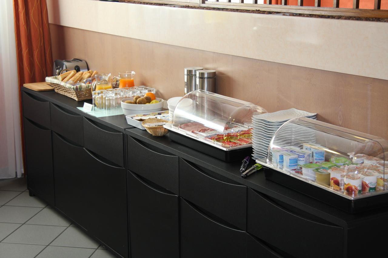 Logis Hotel Le Florina Sainte-Florine Ngoại thất bức ảnh
